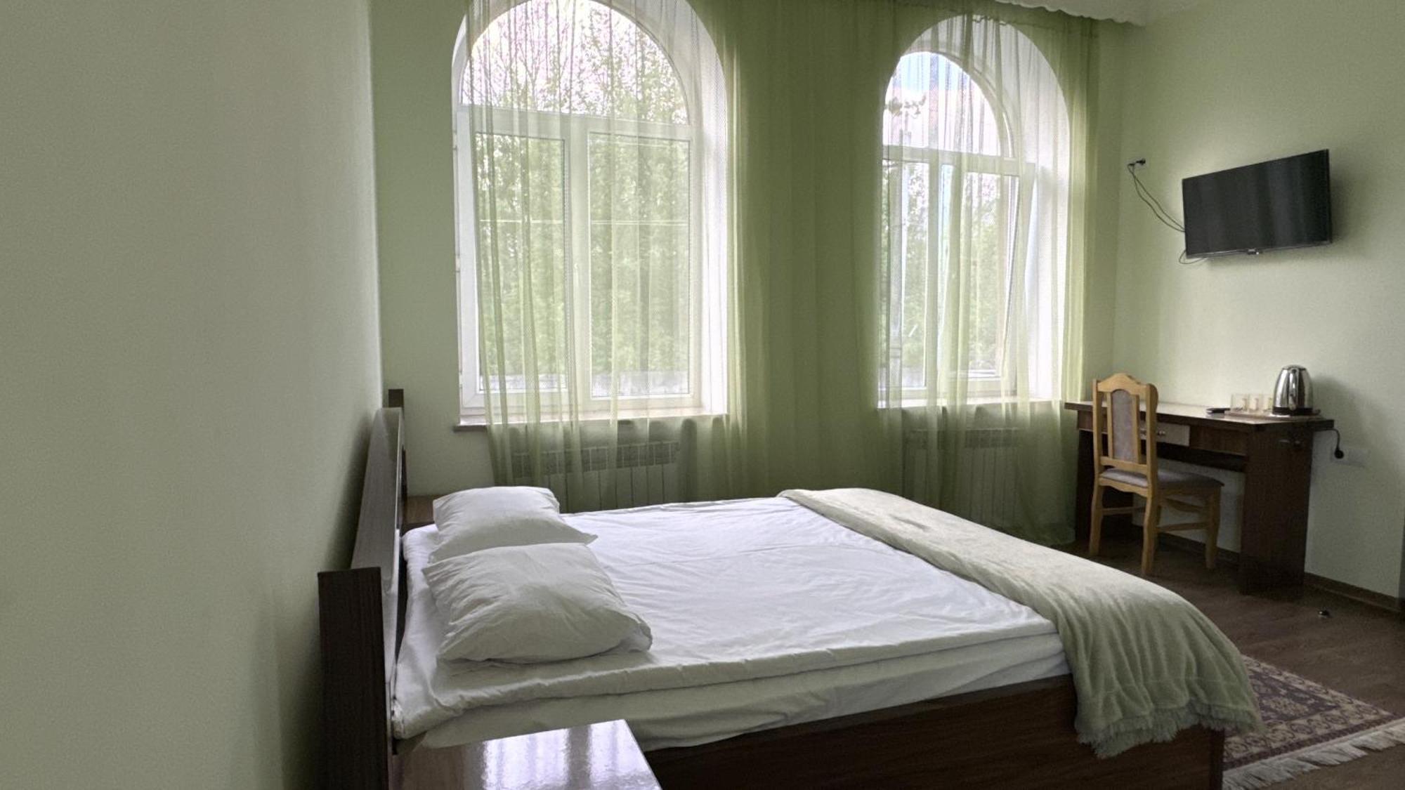 Kirch Hotel & Restaurant Goris Luaran gambar